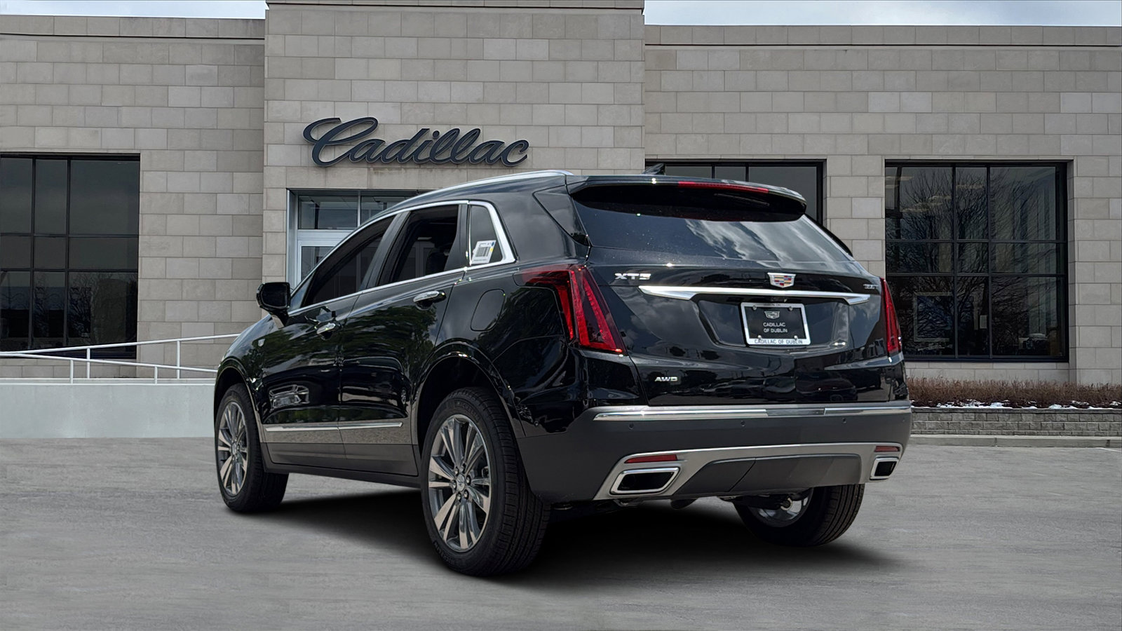 New 2026 Cadillac XT5 Premium Luxury w/ LPO, Floor Liner Package AWD/4WD image 4