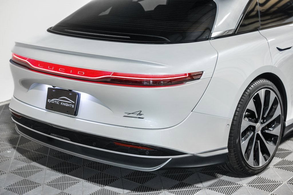 Used 2022 Lucid Air Grand Touring image 7