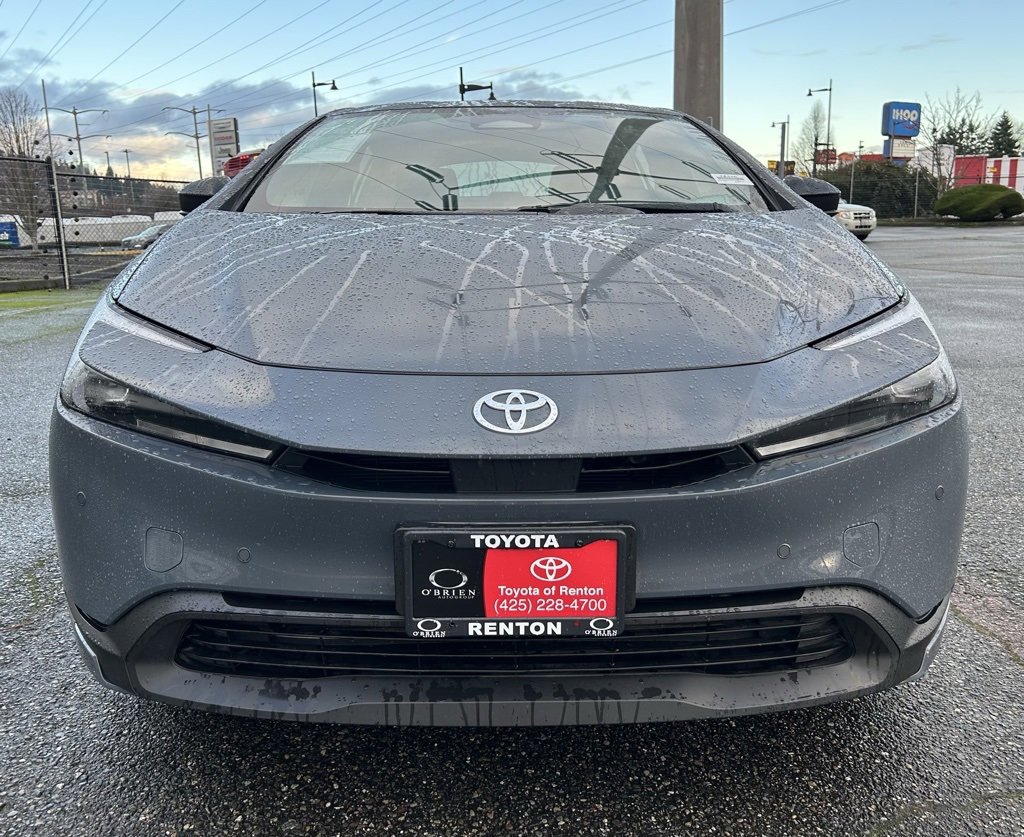 Certified 2025 Toyota Prius LE image 2