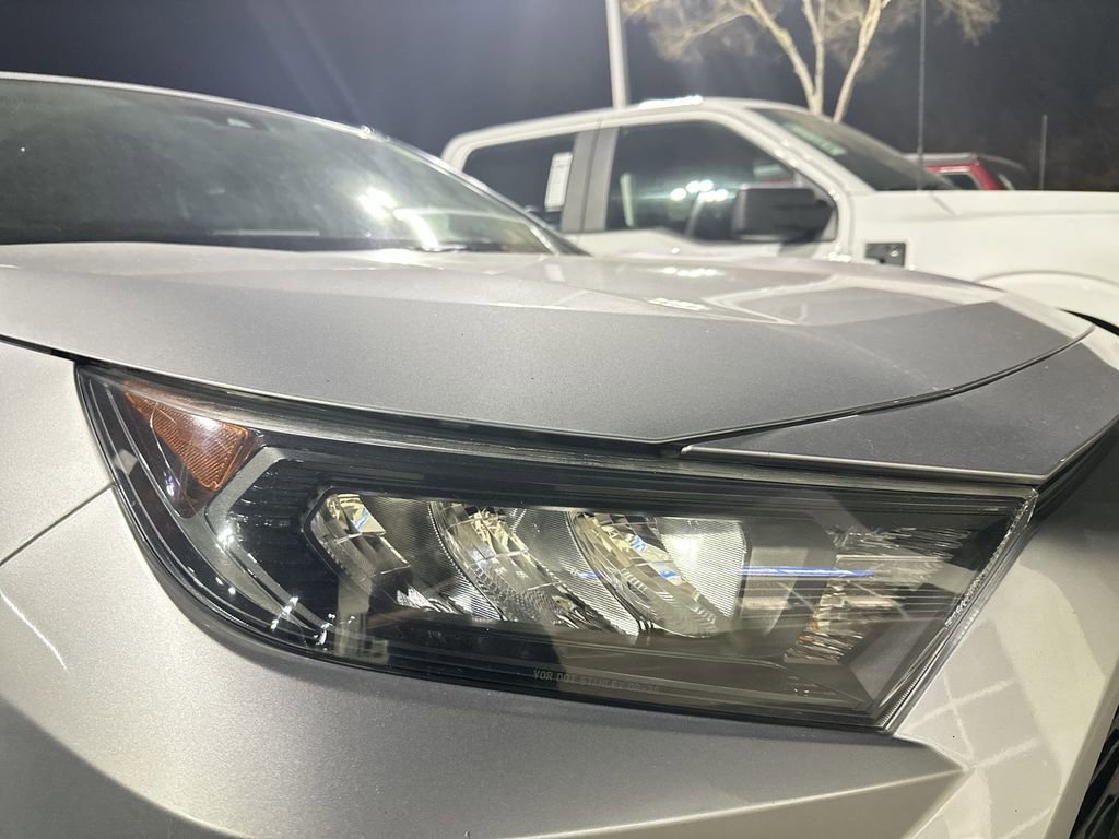 Used 2021 Toyota RAV4 LE image 31