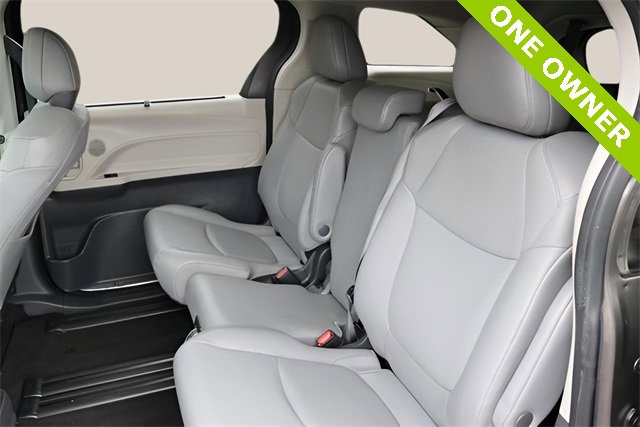 Used 2024 Toyota Sienna XLE image 16