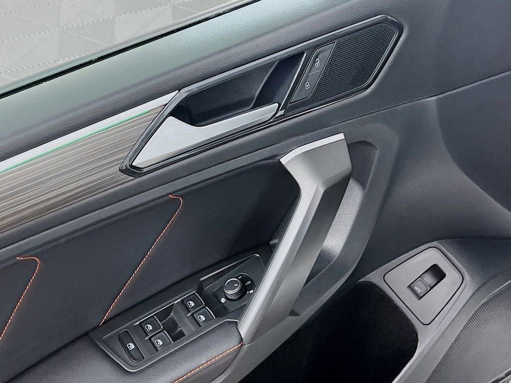 Used 2024 Volkswagen Tiguan Wolfsburg Edition image 17