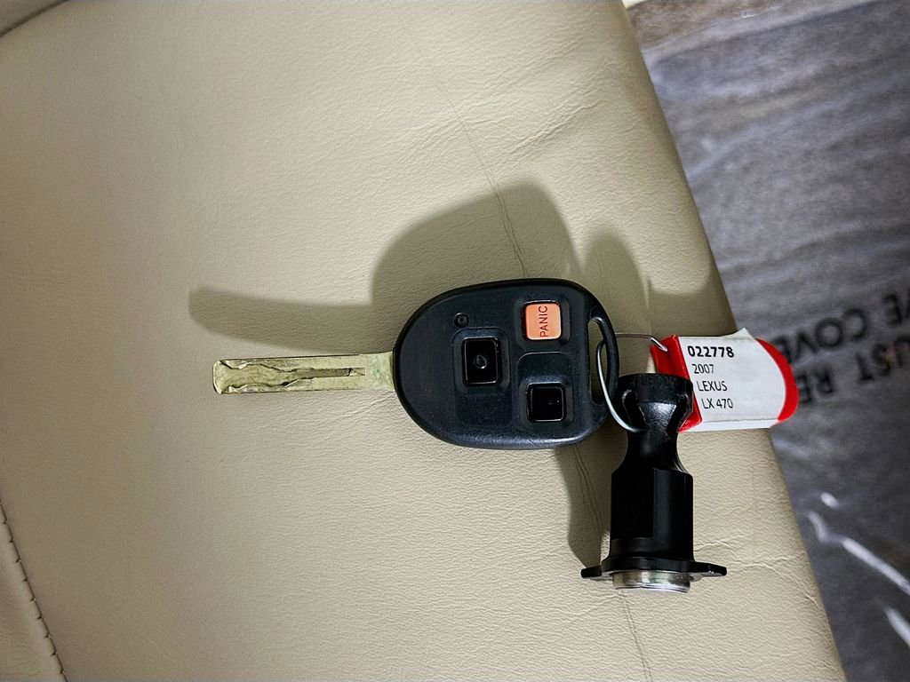 Used 2007 Lexus LX 470 4WD image 37