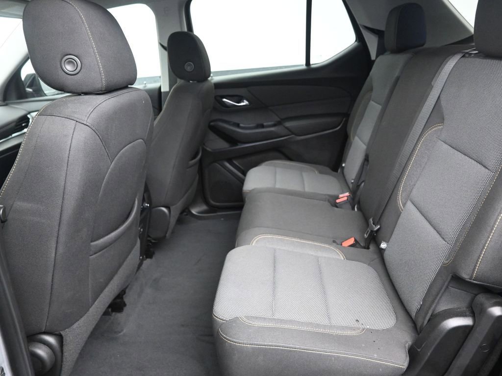 Used 2021 Chevrolet Traverse LS image 14