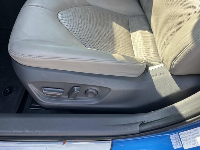 Used 2018 Toyota Camry XSE FWD image 29