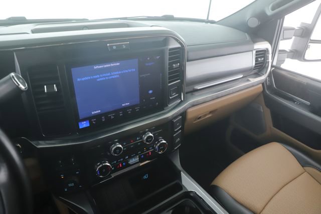 Used 2025 Ford F350 Lariat w/ Chrome Package image 25