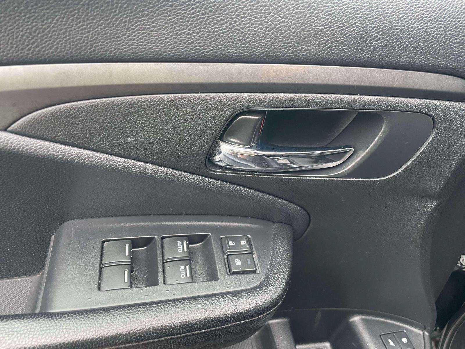 Used 2017 Honda Pilot EX-L image 16
