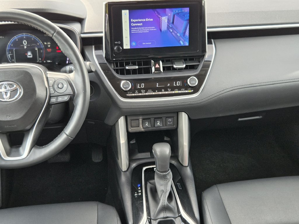 Used 2025 Toyota Corolla Cross XLE FWD image 17