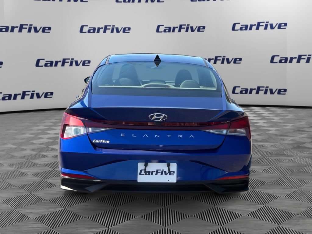 Used 2023 Hyundai Elantra SEL FWD image 4