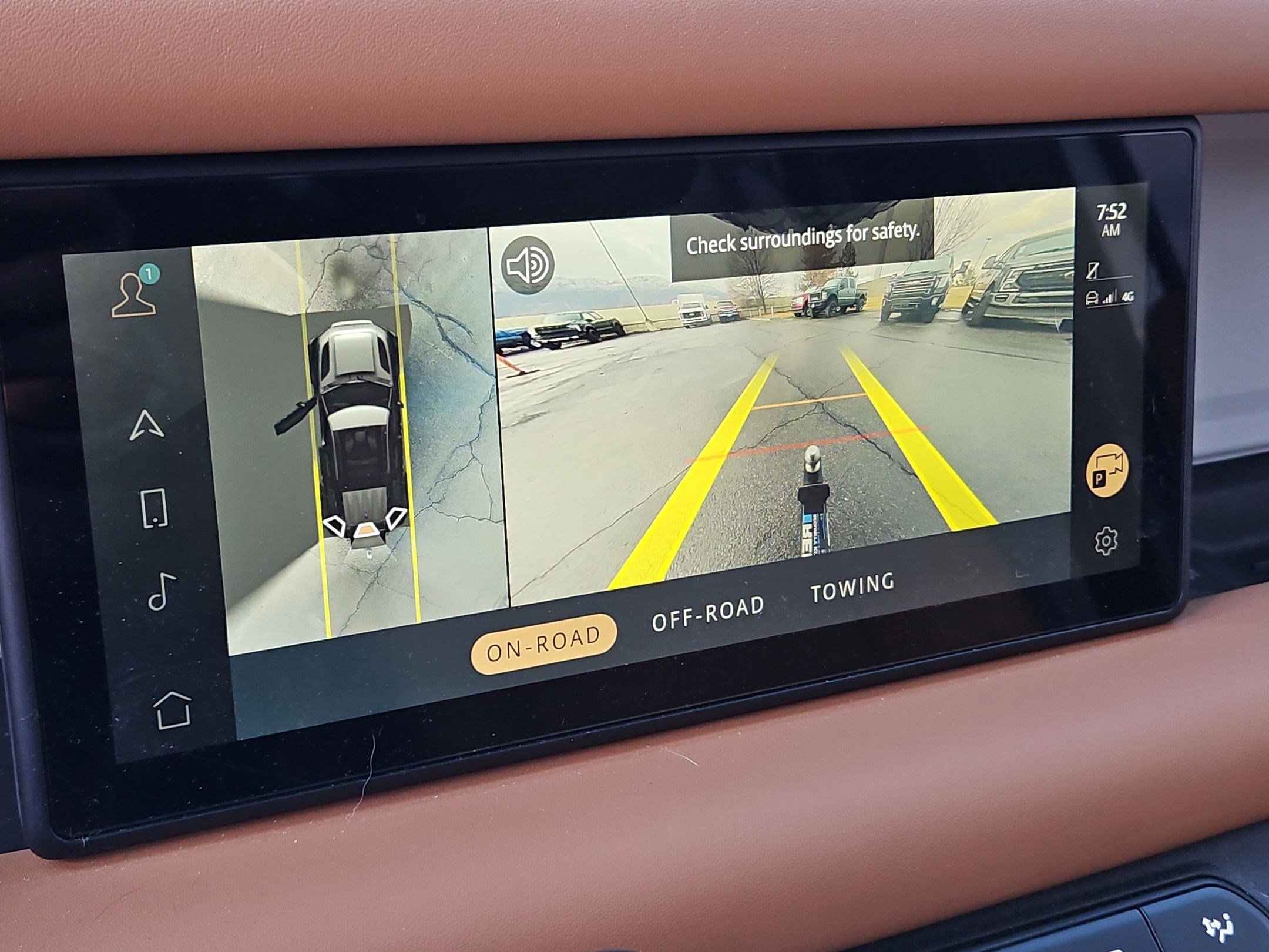 Used 2023 Land Rover Defender 110 SE image 27