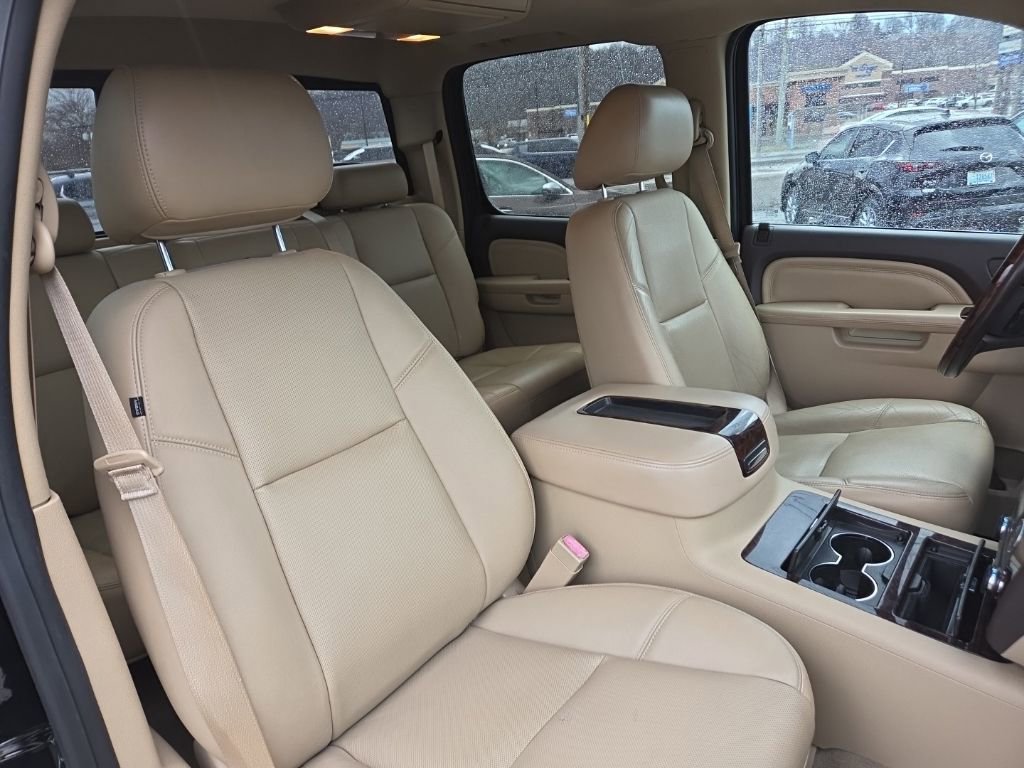 Used 2014 GMC Sierra 2500 Denali w/ Suspension Package, Off-Road image 22