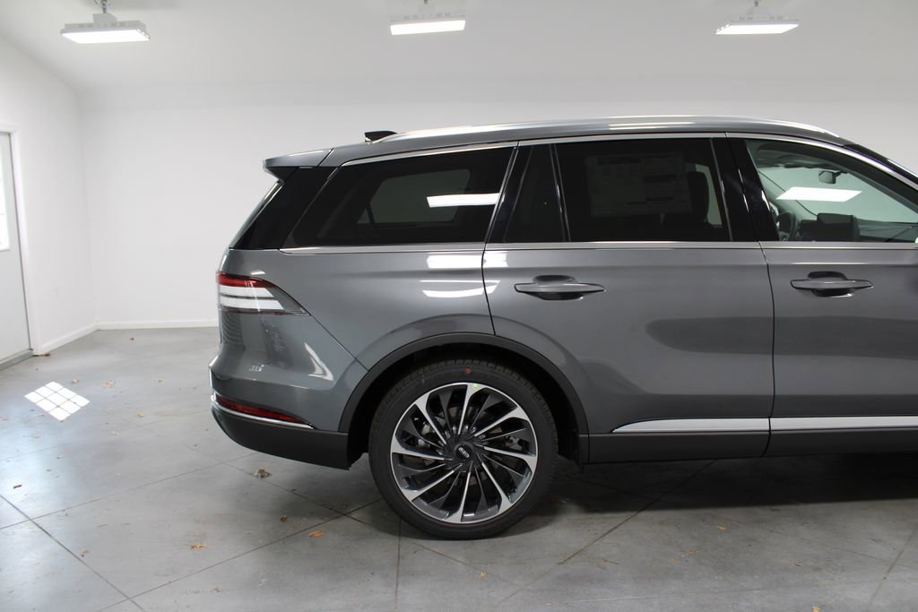 New 2025 Lincoln Aviator Reserve w/ Luxury Package image 11