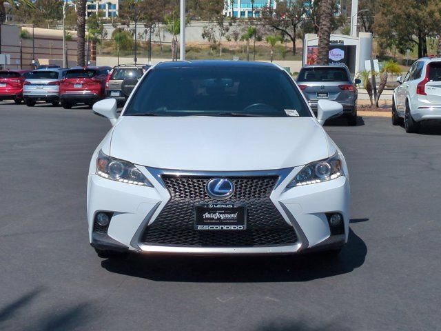 Used 2015 Lexus CT 200h w/ F Sport w/Nuluxe Interior FWD image 2