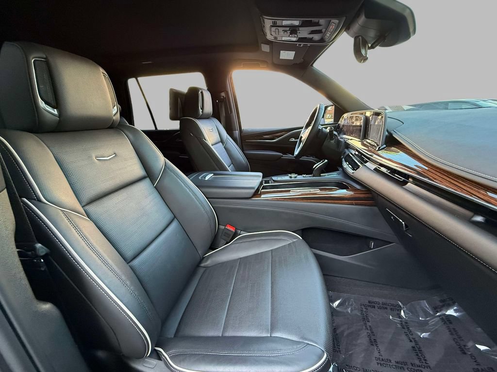 Certified 2024 Cadillac Escalade Premium Luxury AWD/4WD image 14