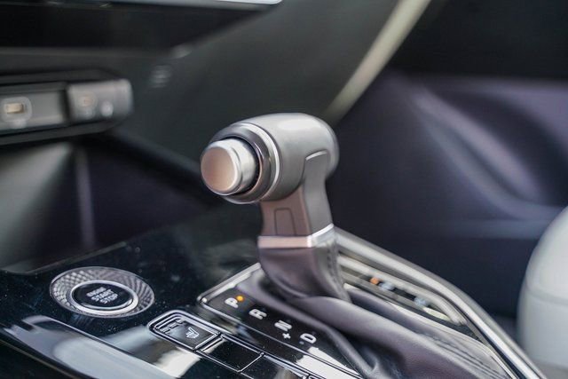 Certified 2023 Kia Niro EX Touring image 22