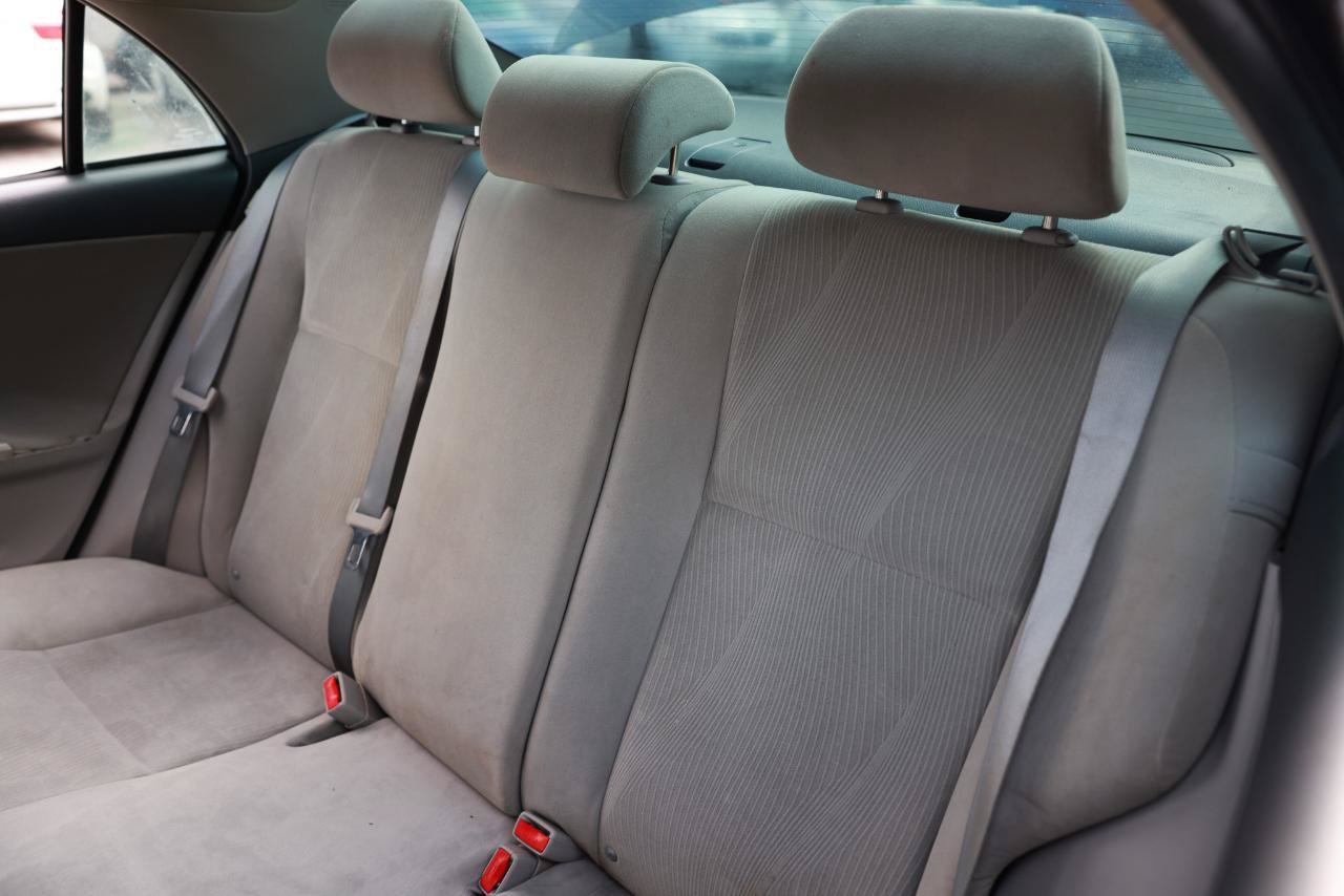 Used 2012 Toyota Corolla LE FWD image 8