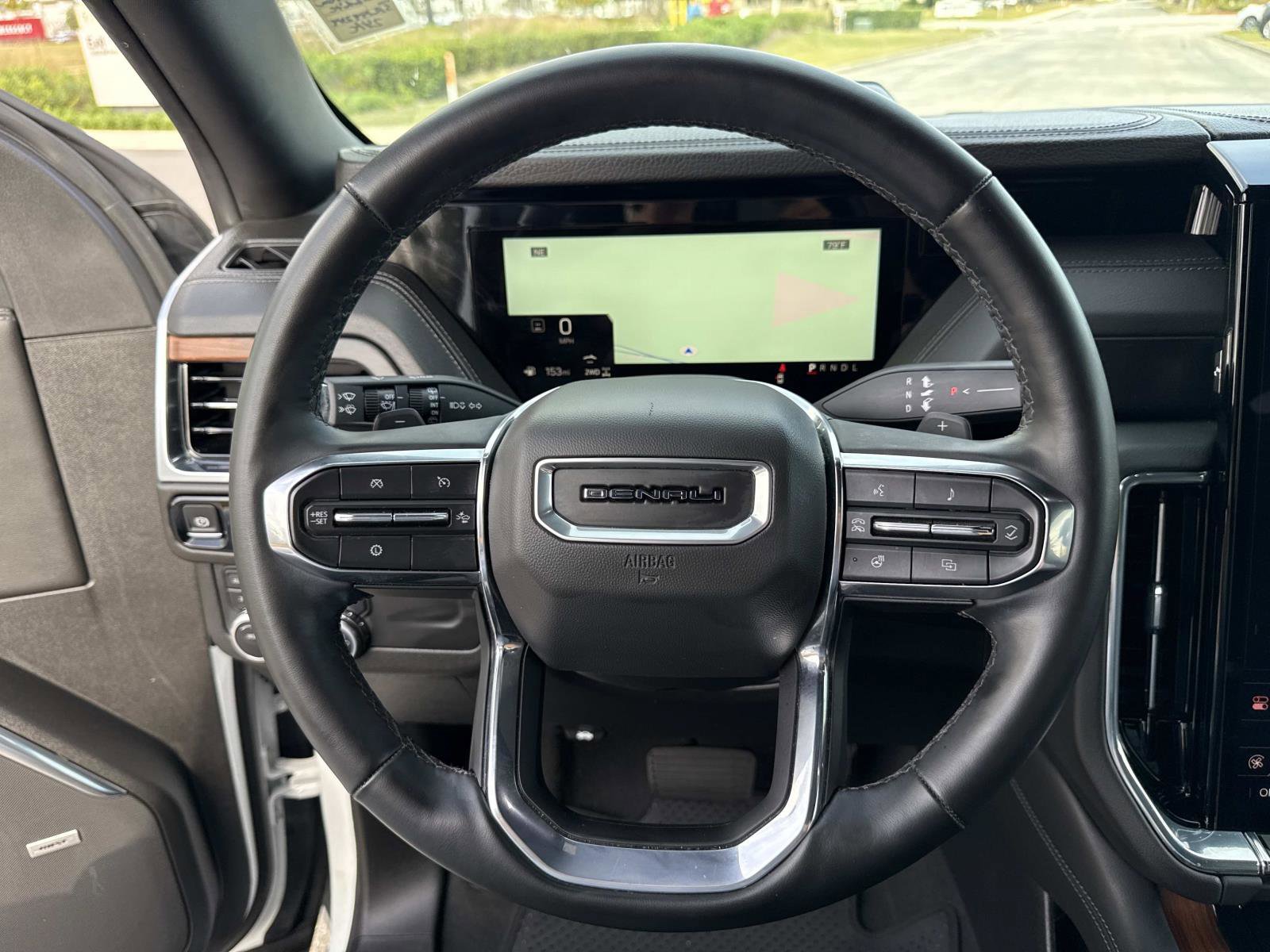 Used 2025 GMC Yukon Denali image 29