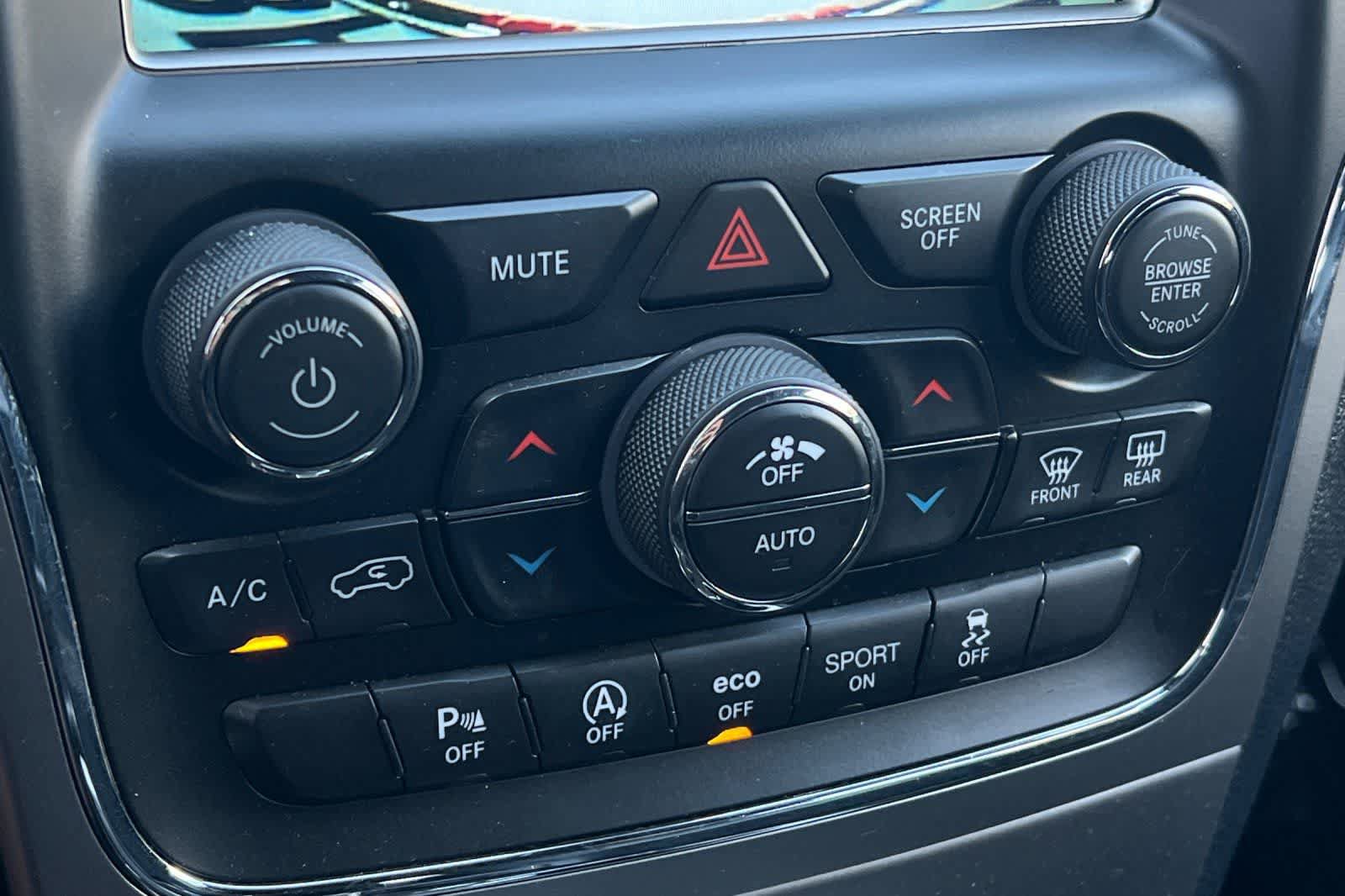 Used 2018 Jeep Grand Cherokee Altitude RWD image 25