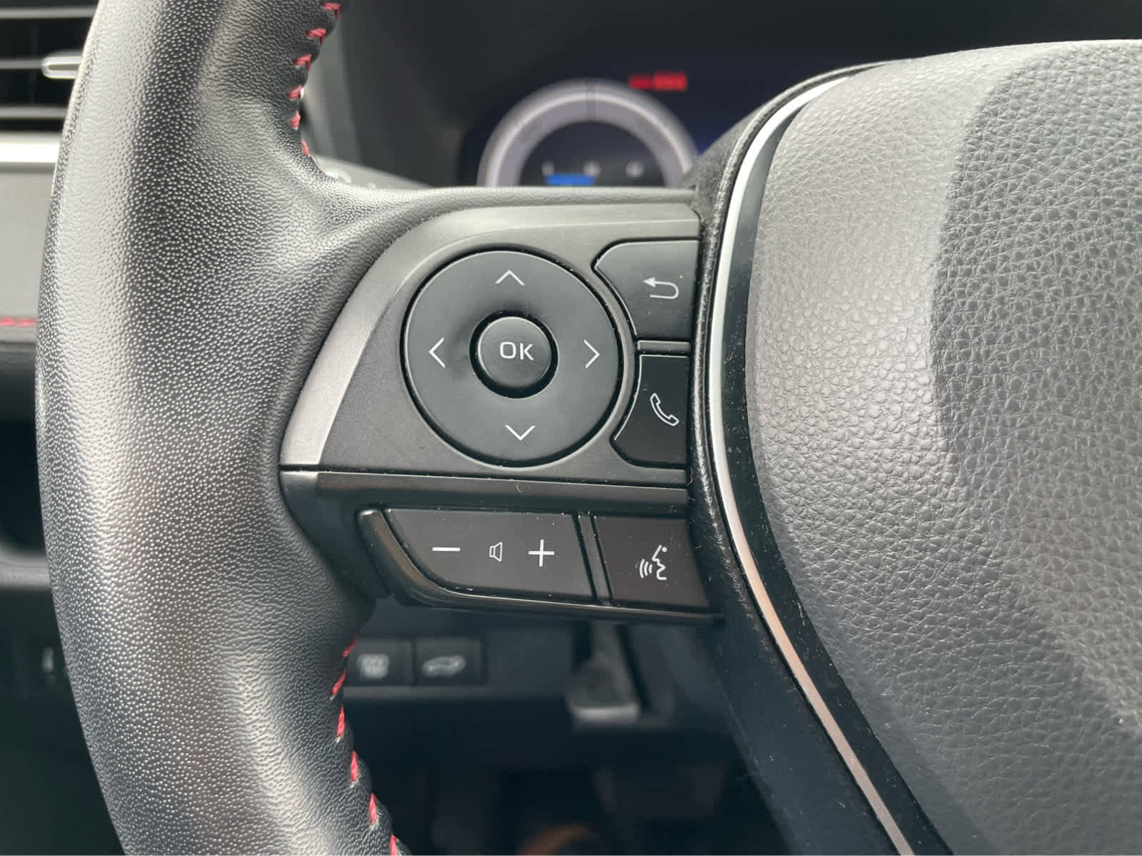 Used 2023 Toyota RAV4 XSE w/ Premium Package image 17