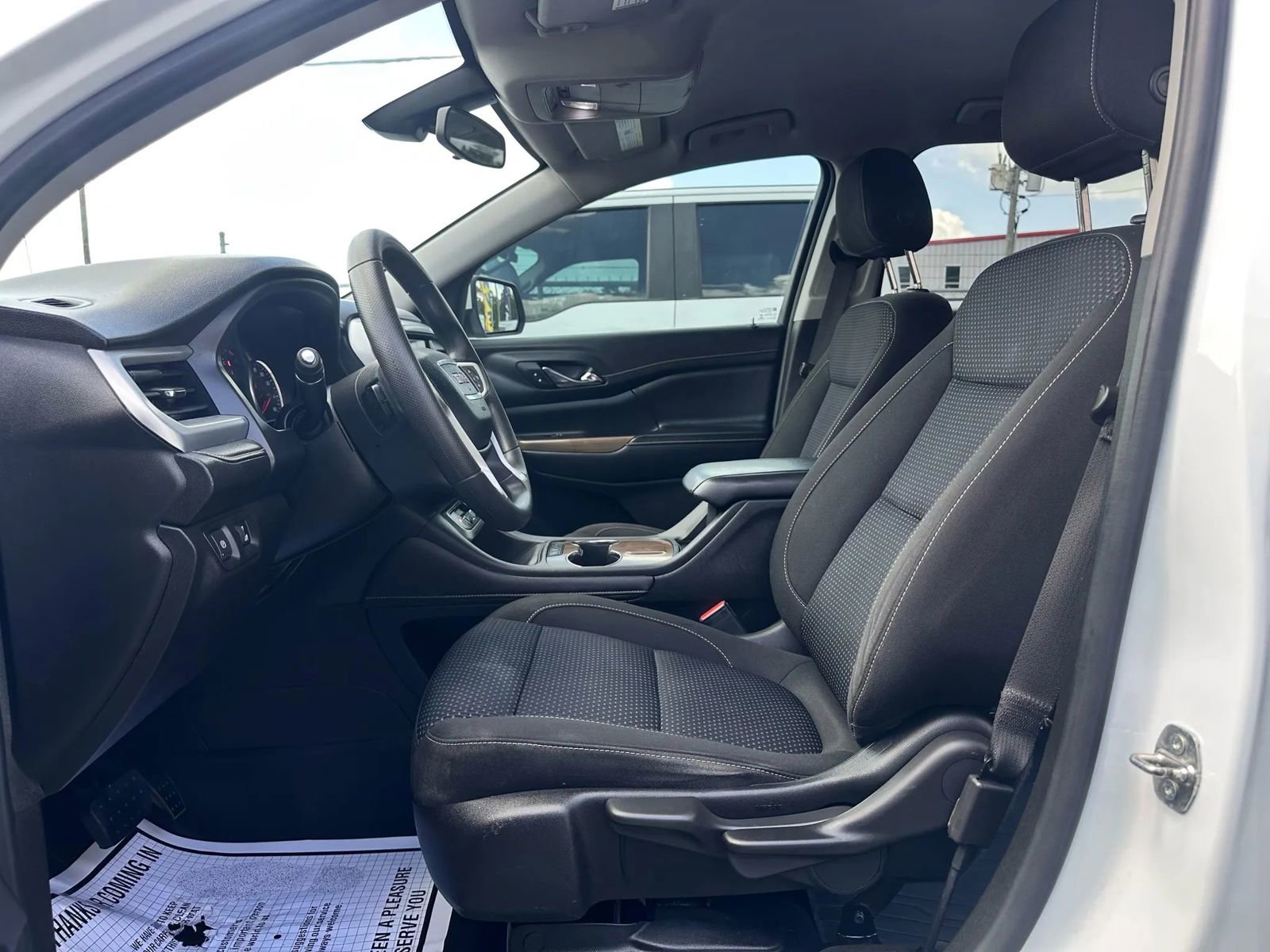 Used 2021 GMC Acadia SLE w/ LPO, Floor Liner Package image 14