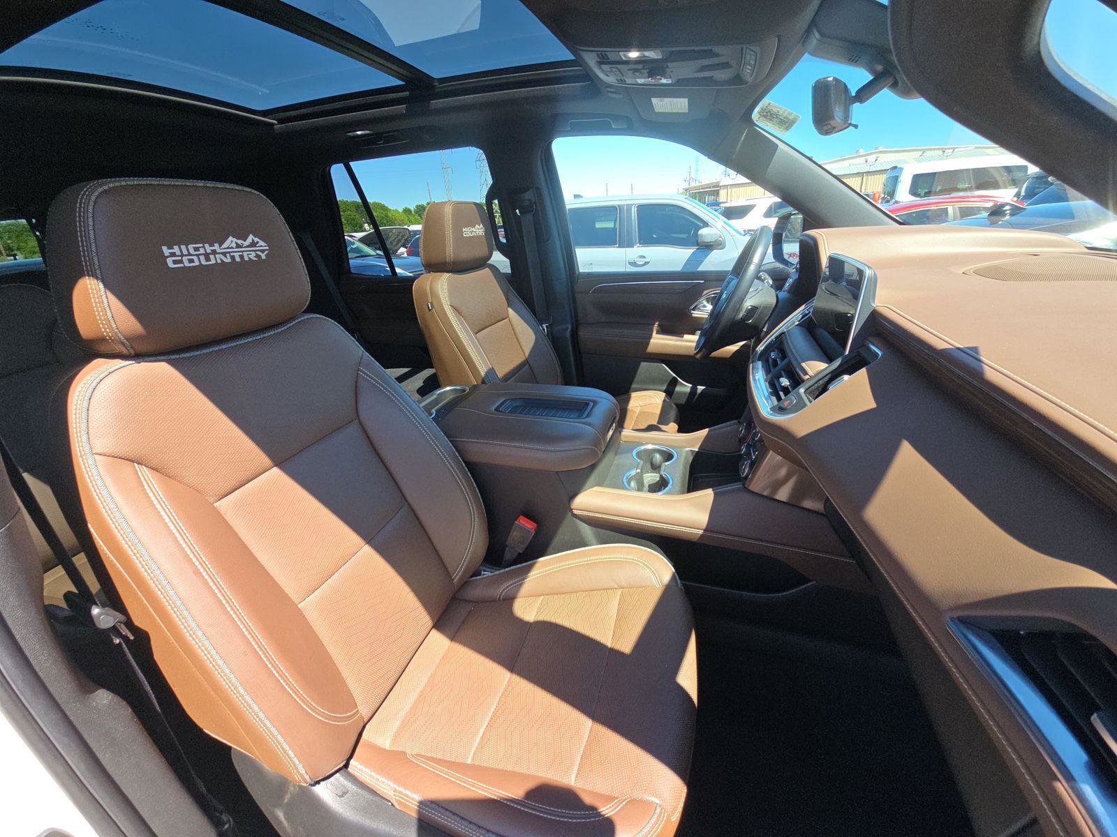 Used 2021 Chevrolet Tahoe High Country w/ Premium Package RWD image 12