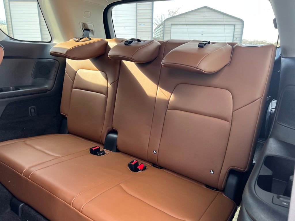 Used 2024 Nissan Pathfinder Platinum w/ Cargo Package image 16