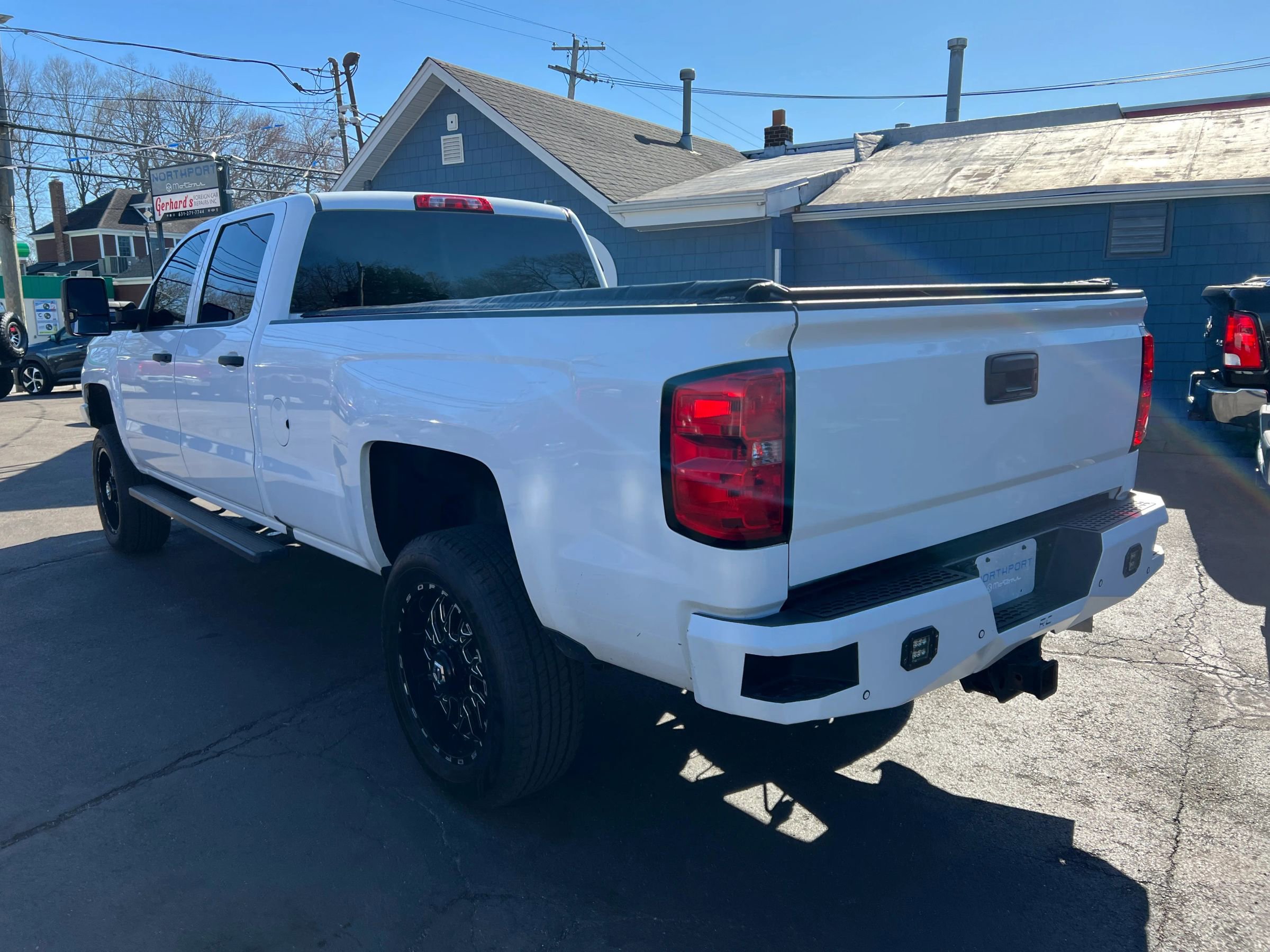 Used 2019 Chevrolet Silverado 2500 LT w/ Custom Sport Edition image 4