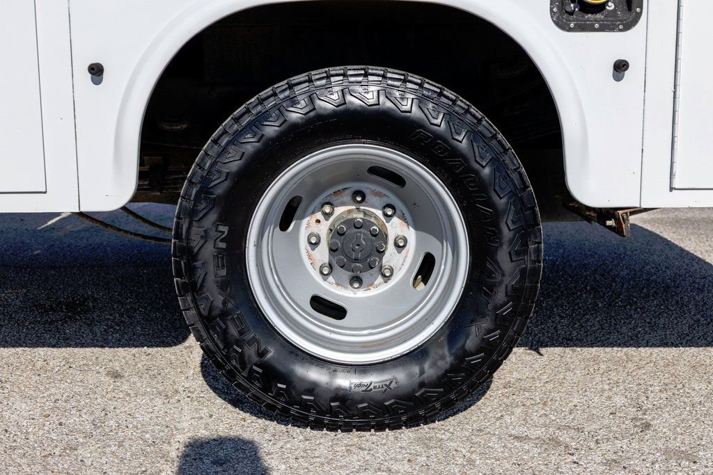 Used 2020 Ford F350 XL w/ Power Equipment Group image 19