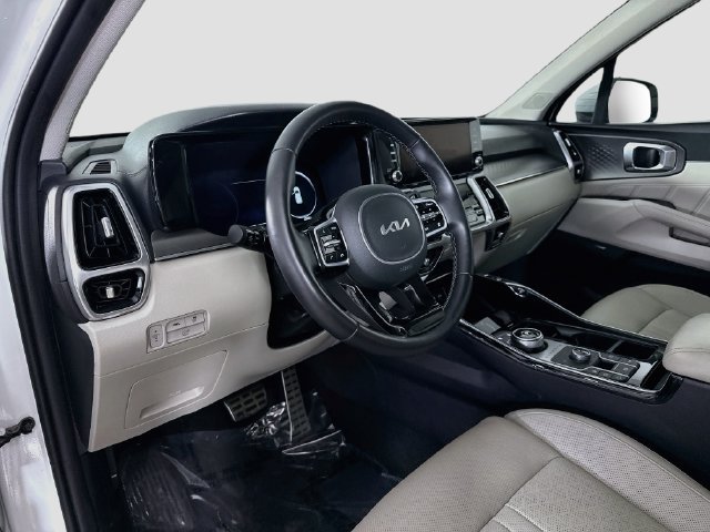 Used 2023 Kia Sorento SX Prestige w/ Panoramic Sunroof Package AWD/4WD image 22