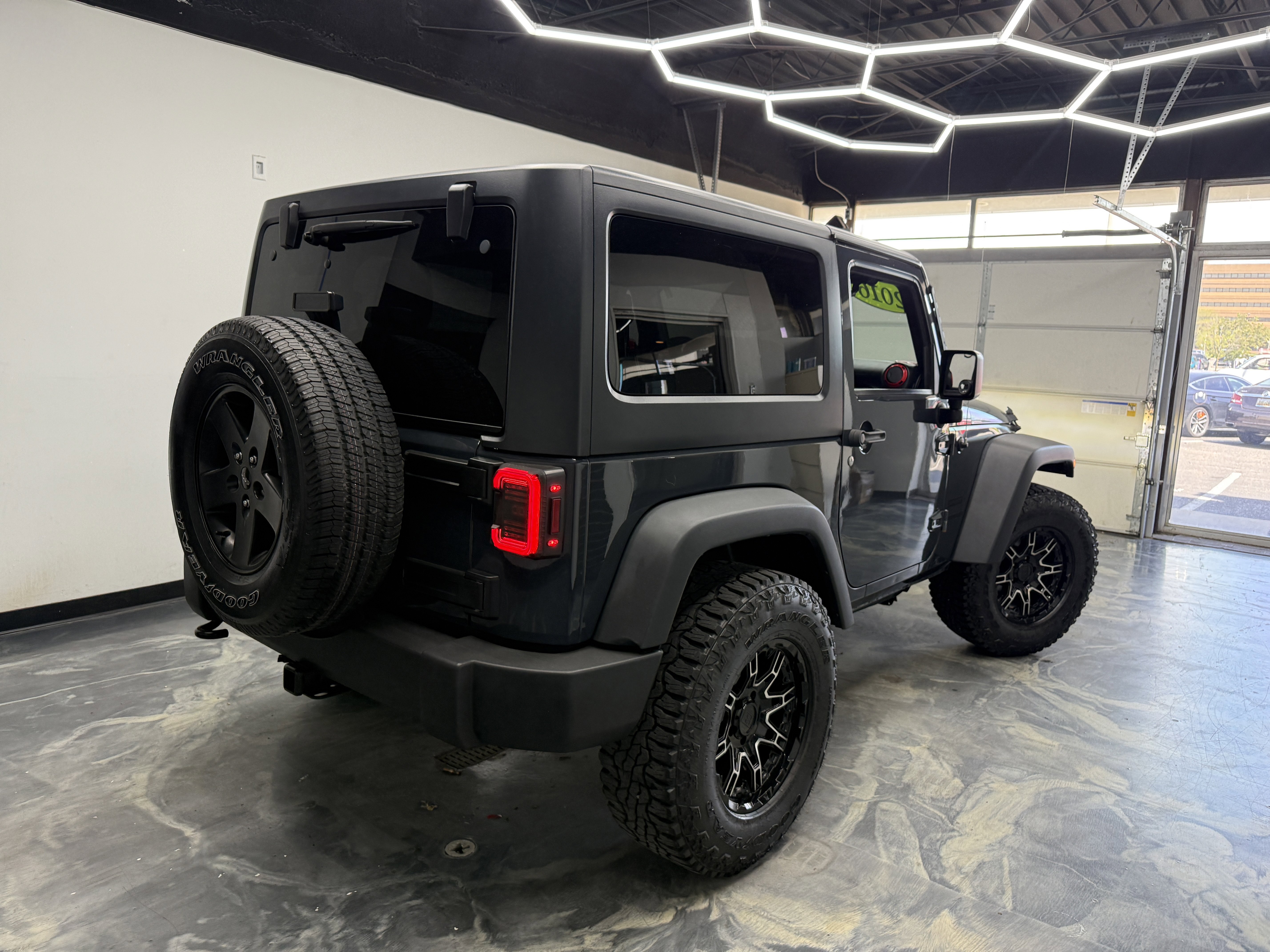 Used 2016 Jeep Wrangler Sport w/ Quick Order Package 24S AWD/4WD image 5
