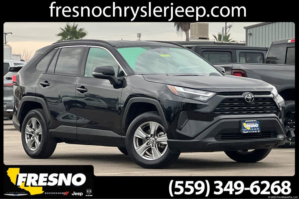 Used 2024 Toyota RAV4 XLE image 1