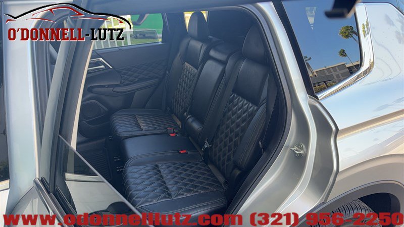Used 2023 Mitsubishi Outlander SEL FWD image 12