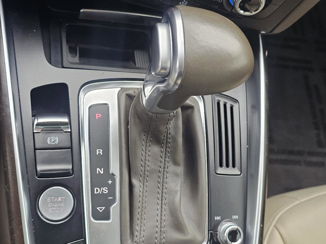 Used 2017 Audi Q5 2.0T Premium image 31