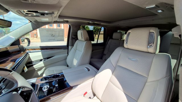 New 2026 Cadillac Escalade Platinum Sport w/ LPO, ONYX Package AWD/4WD image 10