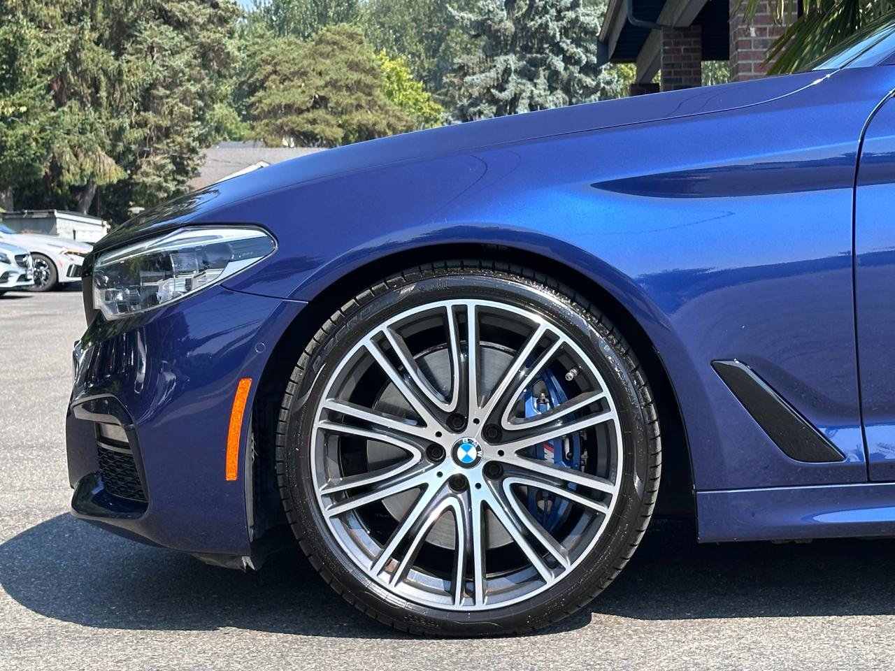 Used 2019 BMW 540i w/ M Sport Package RWD image 9