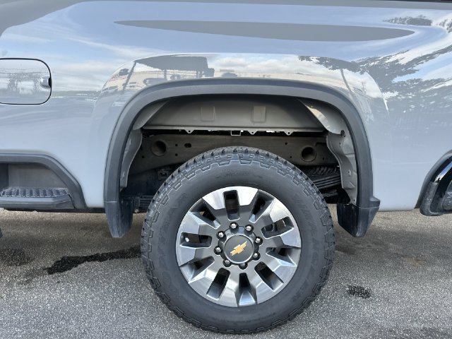 Used 2024 Chevrolet Silverado 2500 Custom AWD/4WD image 10
