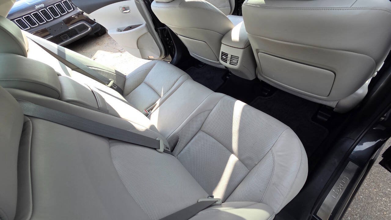 Used 2011 Lexus ES 350 w/ Preferred Accessory Package FWD image 34