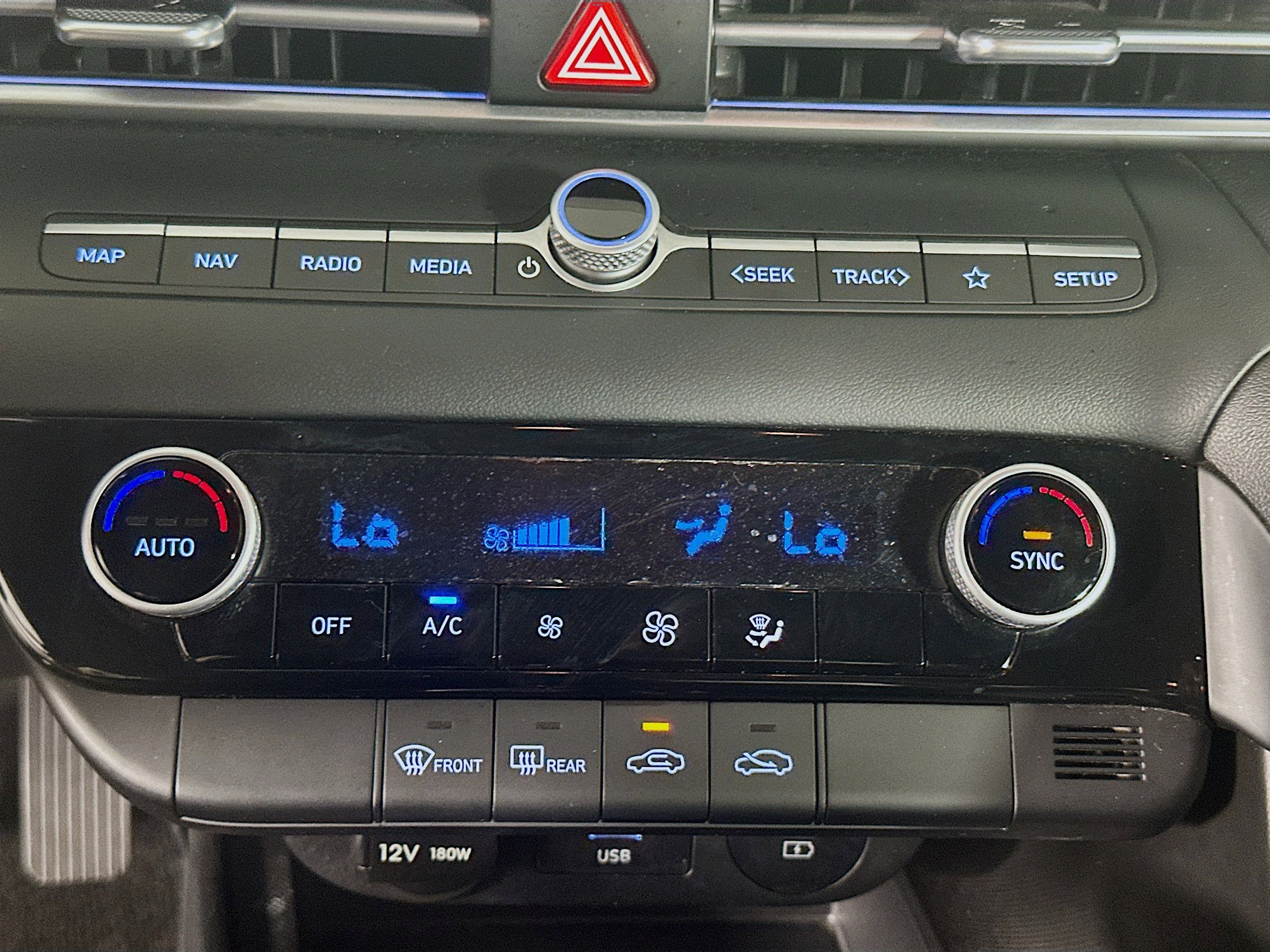 Used 2024 Hyundai Elantra SEL FWD image 24
