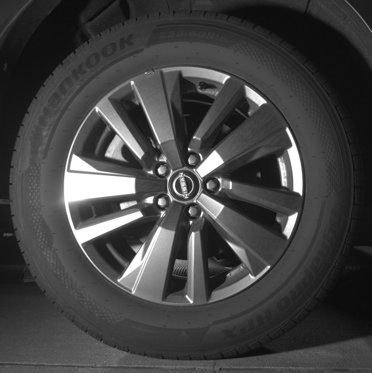 Used 2025 Nissan Pathfinder SV image 15