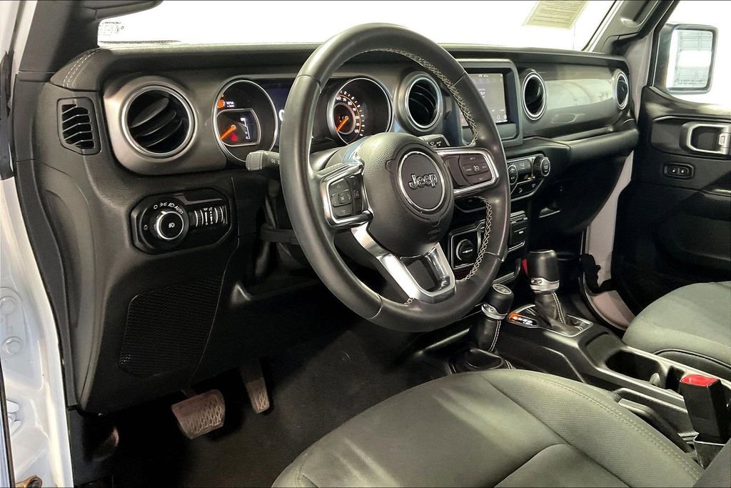 Used 2020 Jeep Wrangler Unlimited Sahara image 16