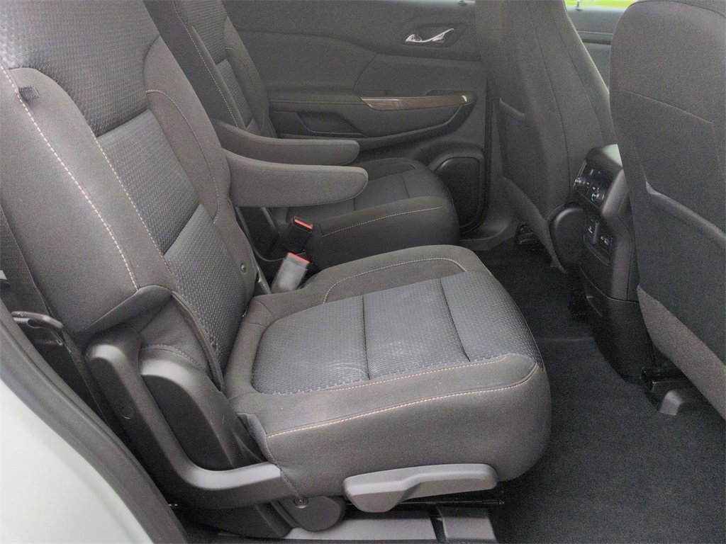 Certified 2023 GMC Acadia SLE w/ Driver Convenience Package image 23