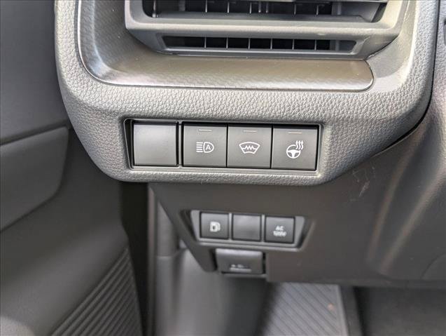 New 2026 Toyota Prius Plug-In Hybrid FWD image 16