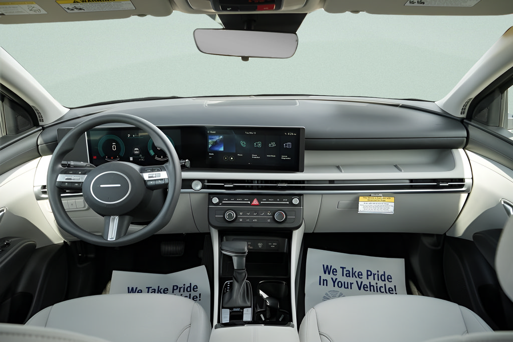 Certified 2026 Hyundai Tucson SE FWD image 16