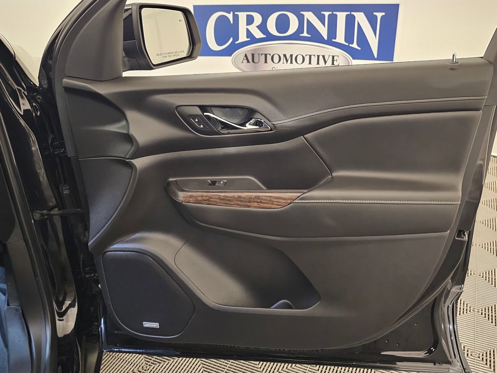 Used 2020 GMC Acadia Denali w/ Technology Package image 38