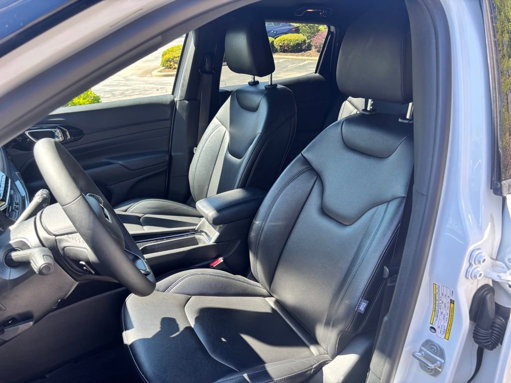 Used 2026 Jeep Compass Limited image 12