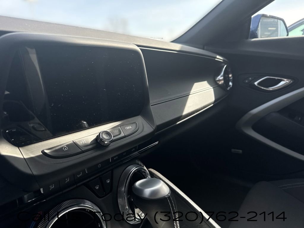 Used 2022 Chevrolet Camaro LT w/ RS Package image 5