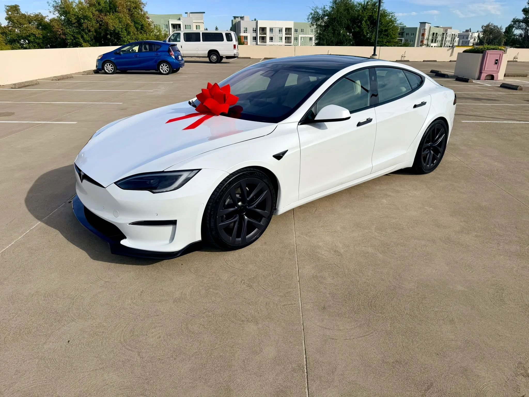 Used 2022 Tesla Model S Standard Range AWD/4WD image 6