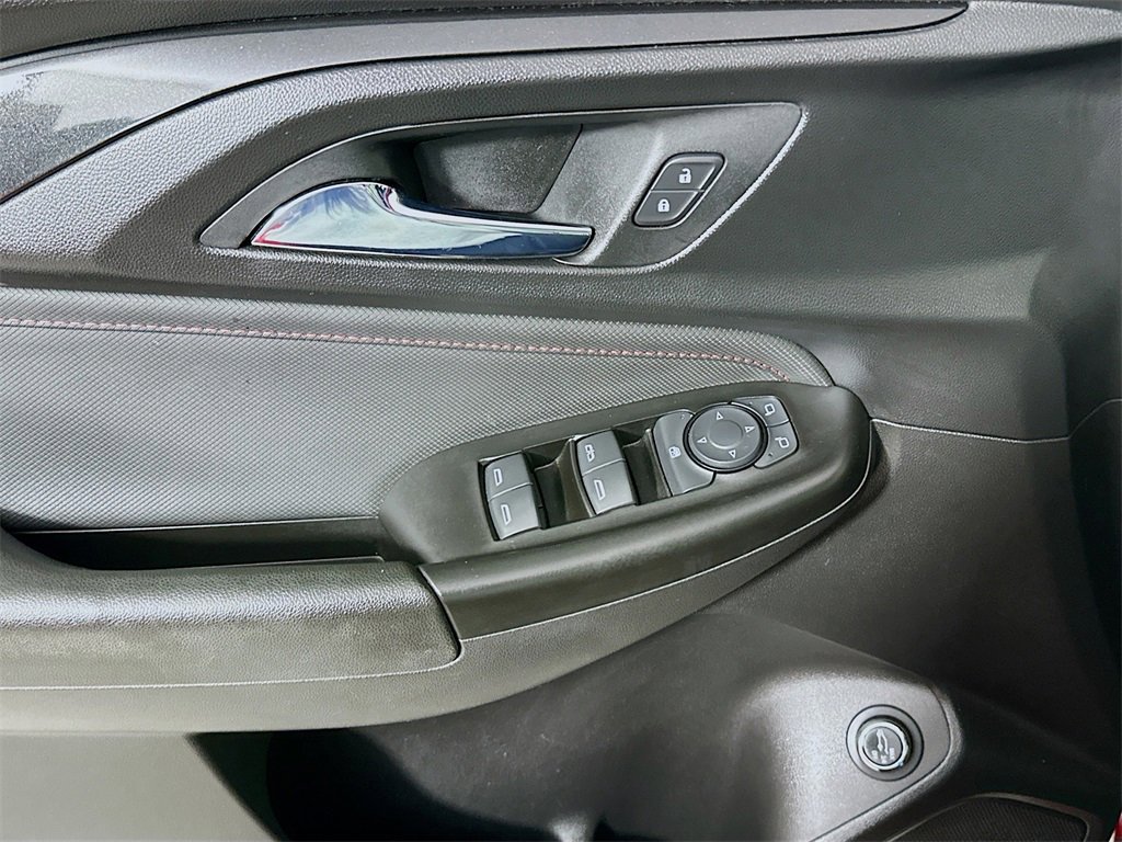 Used 2021 Chevrolet TrailBlazer RS w/ Sun and Liftgate Package image 21