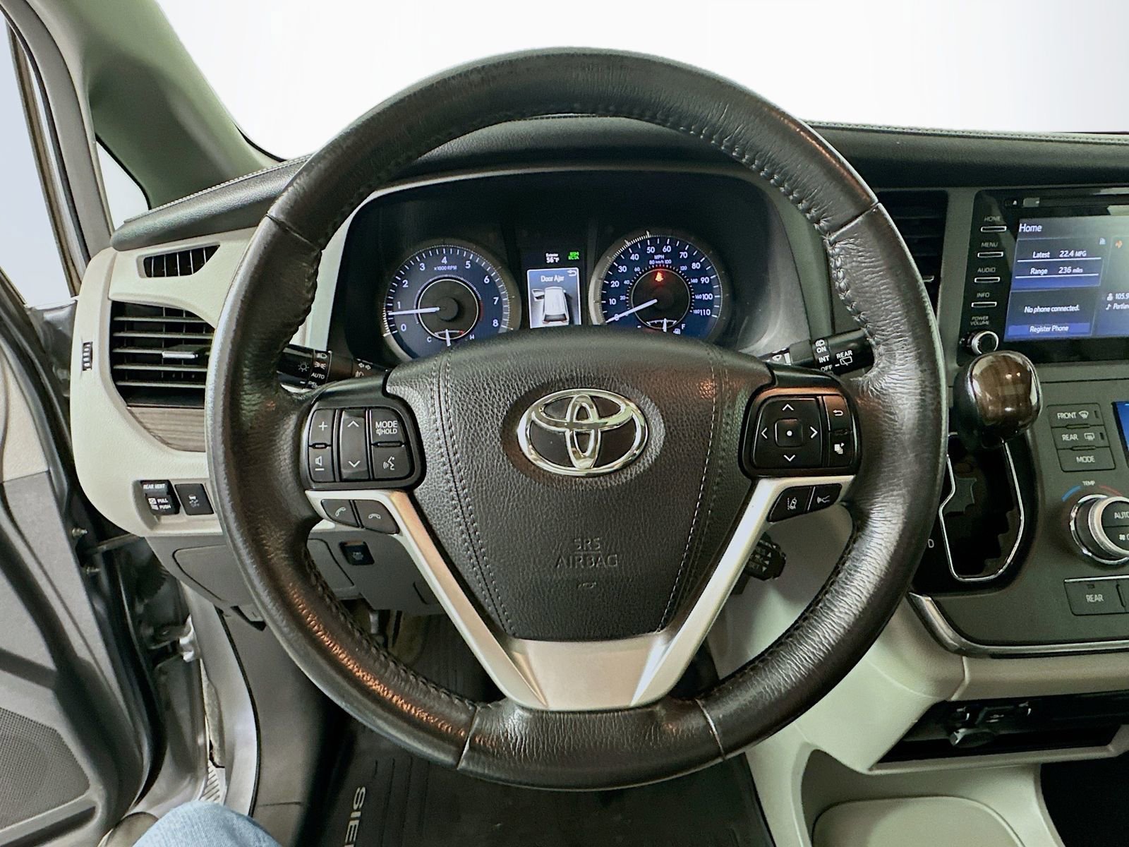 Used 2018 Toyota Sienna XLE FWD image 12