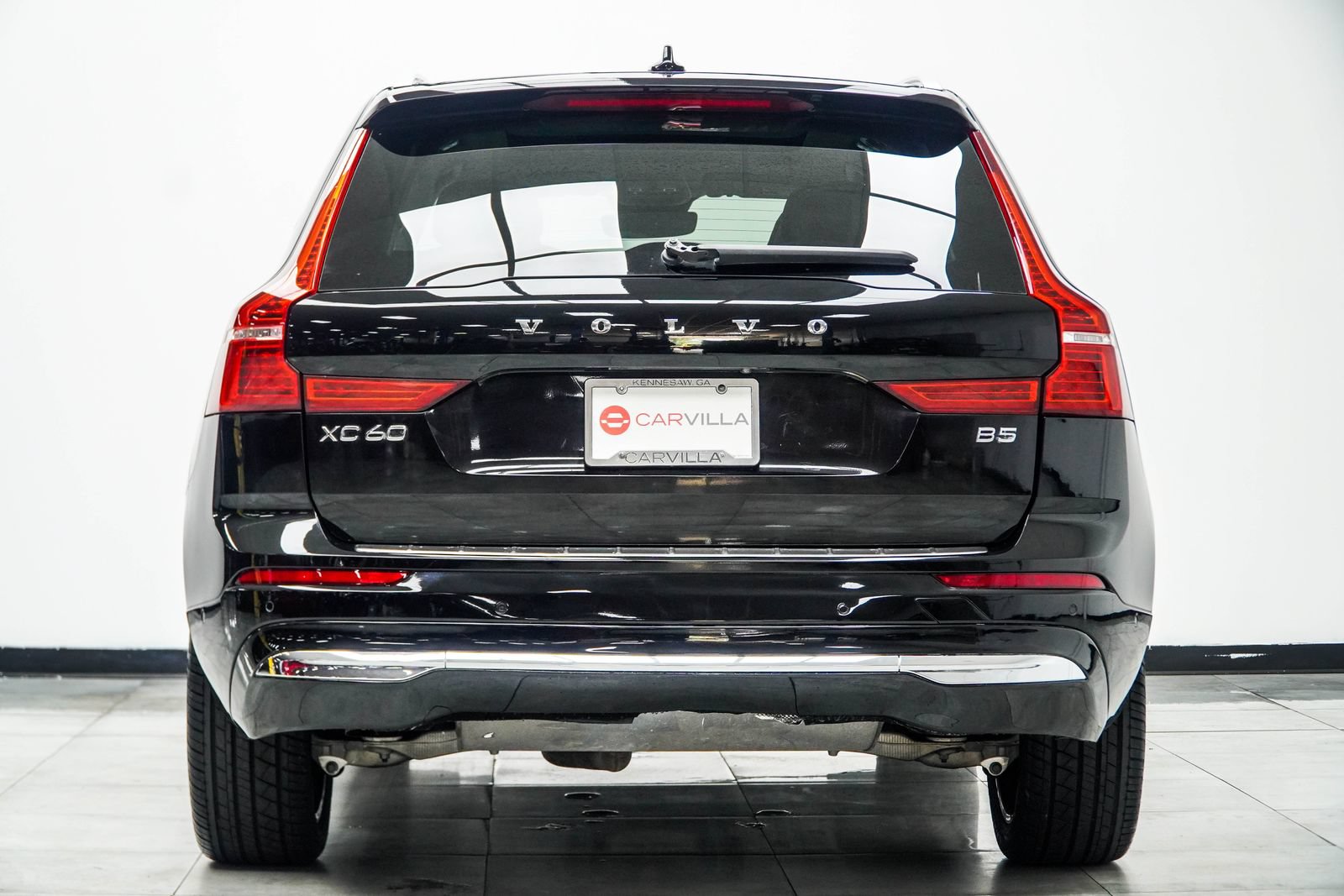 Used 2023 Volvo XC60 B5 Plus w/ Protection Package Premier FWD image 11